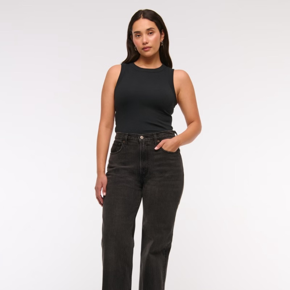 Curvy 90’s straight ultra high rise Jean, 30L